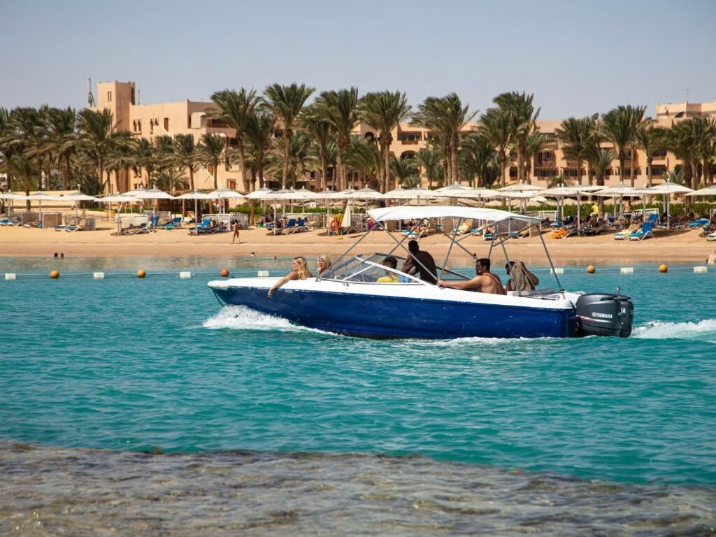 Private speedboat Tiran Island