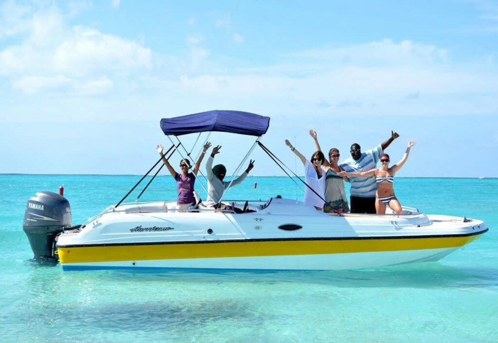 Group on Hurricane speedboat