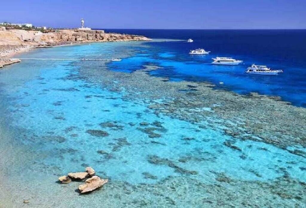 Tiran Island Yacht Boat Trip — Sharm El-Sheikh
